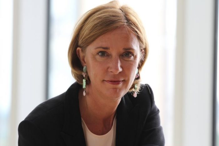 Schulministerin Yvonne Gebauer möchte auch für die SchülerInnen in NRW späte Sommerferien.